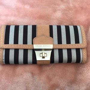 Henri Bendel Wallet